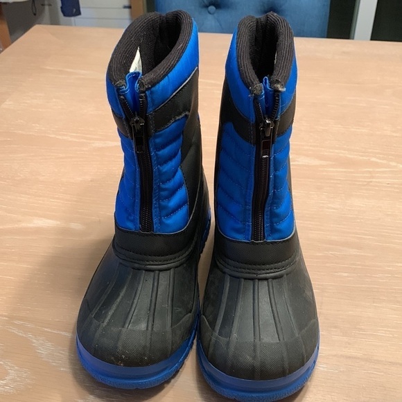 Arctic Shield Winter boots, blue and black, Size 5. A little dirty, little wear - Picture 5 of 8